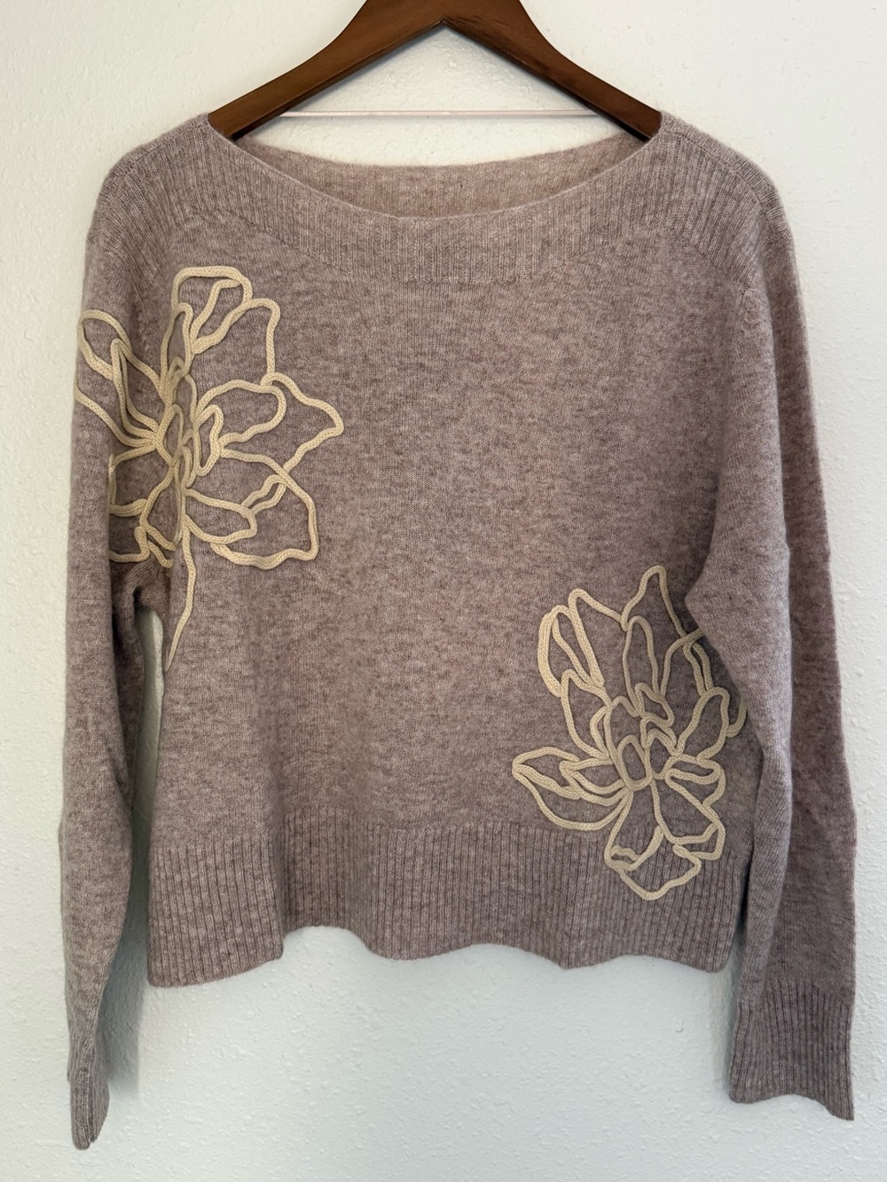 NWT Charter Club 100% Cashmere Floral Embroidered Boatneck Sweater Large